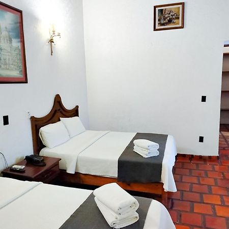 Hotel Frances Guadalajara Kültér fotó