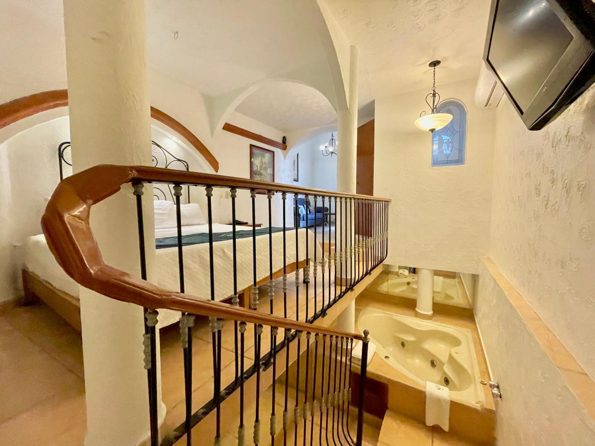 Hotel Frances Guadalajara Kültér fotó