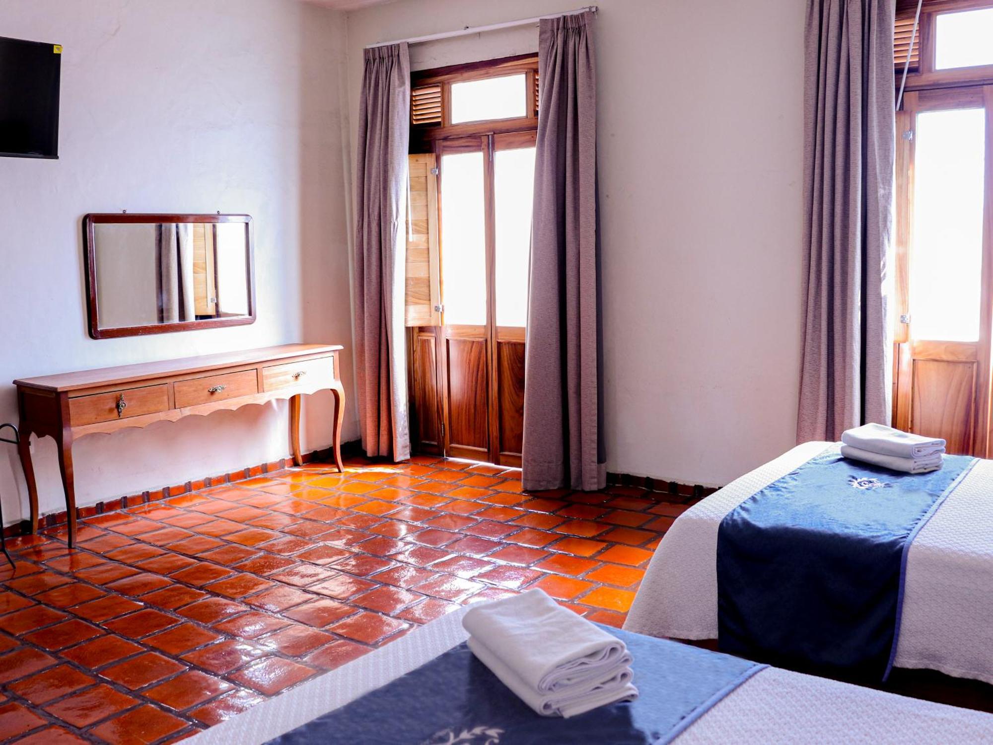 Hotel Frances Guadalajara Kültér fotó
